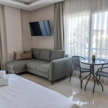 Soul House Aparthotel 4*